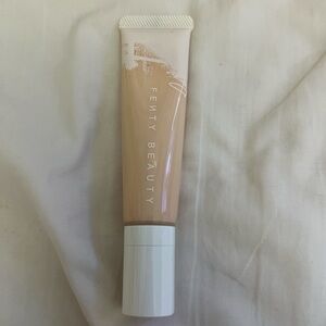 Fenty Beauty PRO-FILT’R Hydrating Foundation, 120